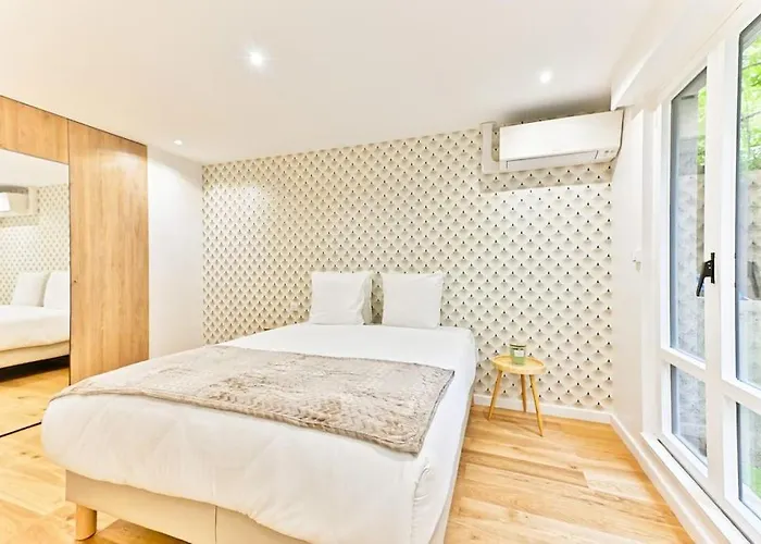 Daire Evasion Parisienne Entre Monceau & Arc De Triomphe