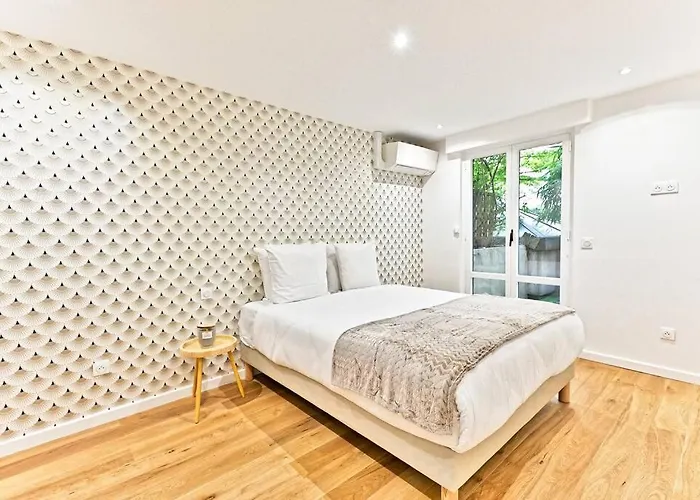 Daire Evasion Parisienne Entre Monceau & Arc De Triomphe *