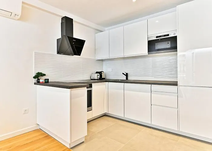 Evasion Parisienne Entre Monceau & Arc De Triomphe