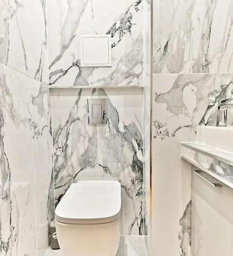 Evasion Parisienne Entre Monceau & Arc De Triomphe